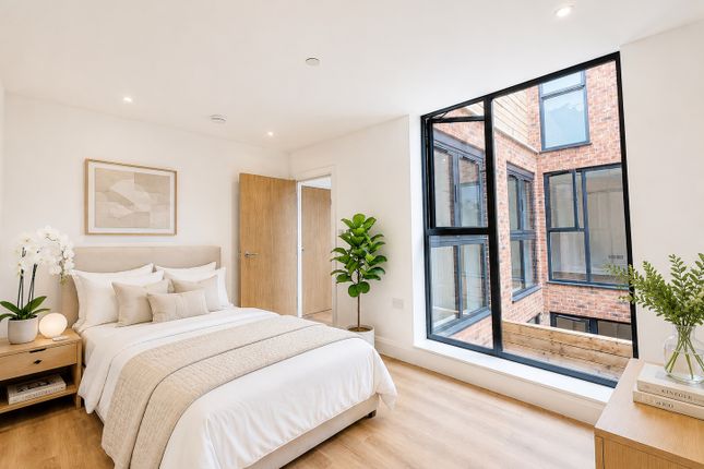 Flat-2 57d, Bushey Grove Road, London photo 4