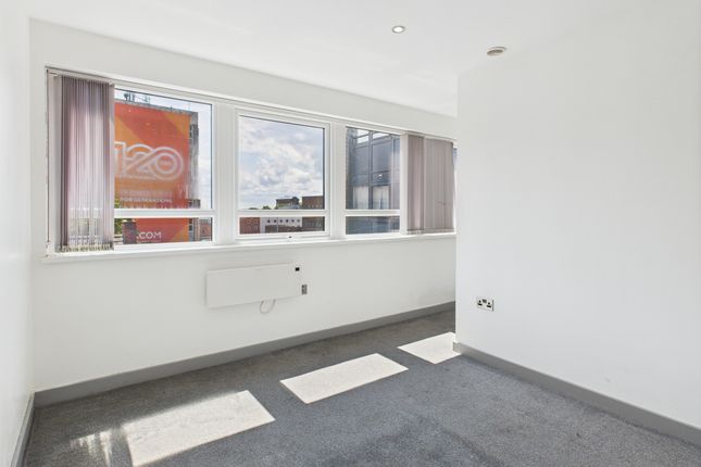 Flat 314, Tivoli House, South Street, Hull photo 4
