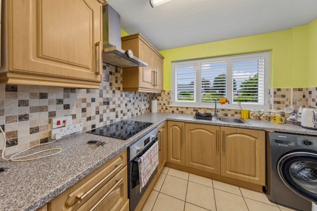 103 Montrose Close, Warrington photo 4