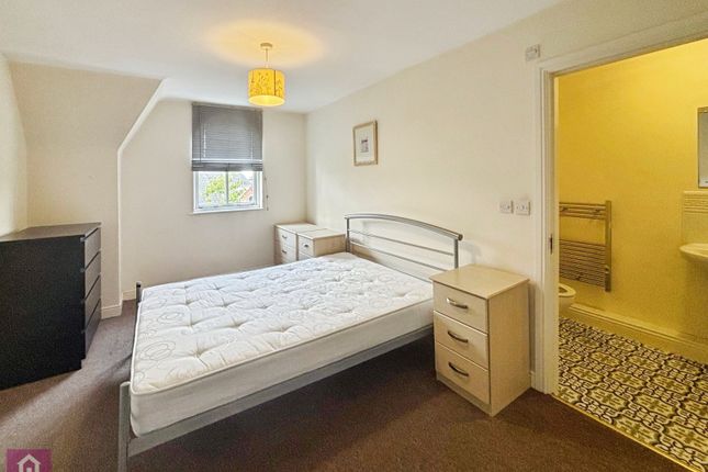 32, Hadfield Close, Victoria Park photo 2
