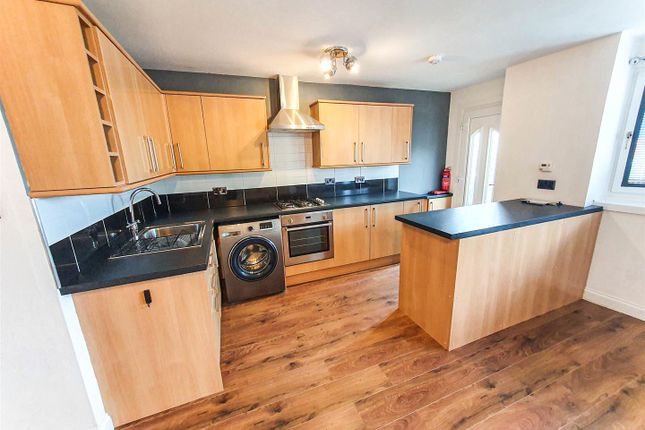 92, Lochgelly Road, Cowdenbeath photo 3