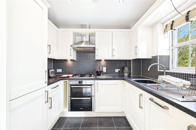 MARKETING CARD, 12, Peel Court, Pangbourne photo 5