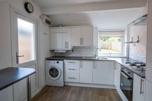 141, Moore Avenue, Norwich photo 2