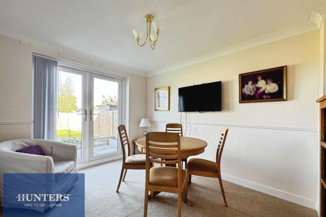 14, Pondwell Drive, Chesterfield photo 4