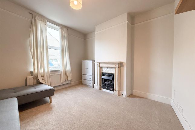 16, Moorend Street, Cheltenham photo 2
