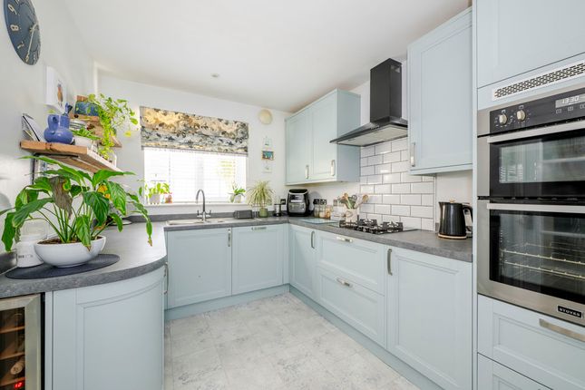 10, Limestone Way, Maresfield photo 3