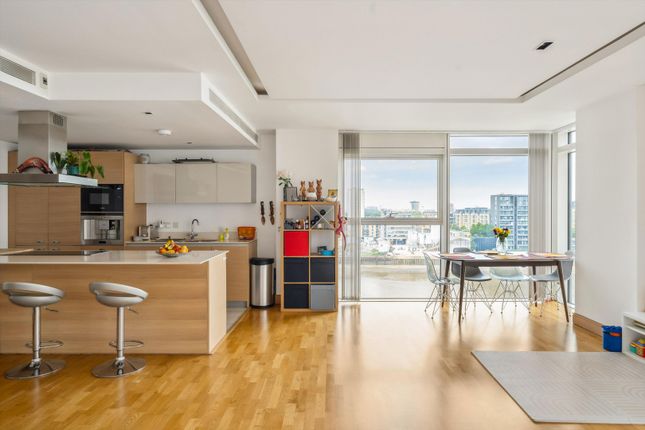 3-bed flat on Ascensis Tower, London, £950,000