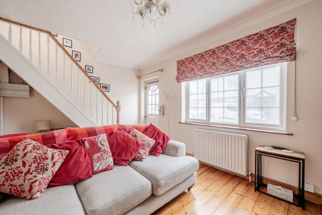 14, Beaconsfield Road, Surrey photo 4