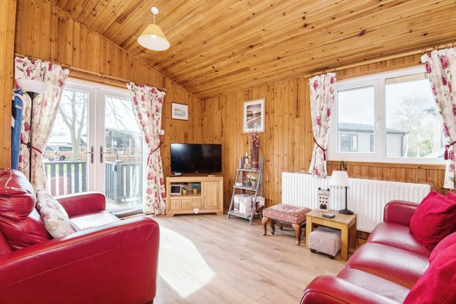 Oakwood 1, Pinewood Retreat, Sidmouth Road, Lyme Regis photo 4