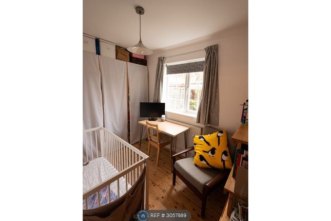 Manor Road, London photo 4