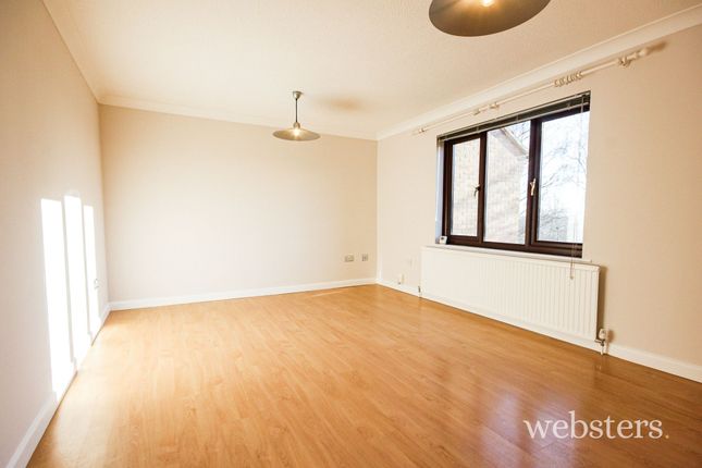 72 Ingram Court, Norwich photo 2