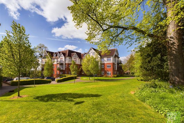 Flat for sale in Bhamra Gardens, Maidenhead, Berkshire