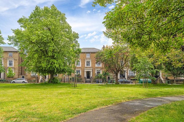 Flat 3, 14, St John's Crescent, London photo 2