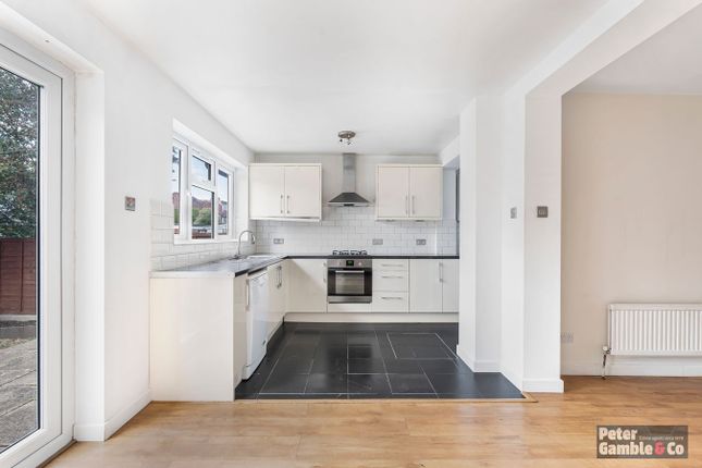 39, Tavistock Avenue, Greenford photo 4