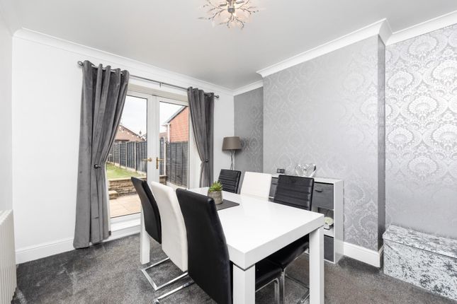 Woodlands Avenue, Castleford photo 2