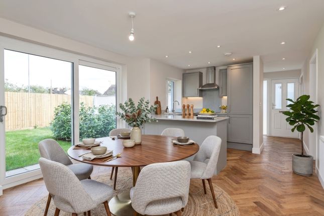 25 Spurling Close, Newmarket photo 3