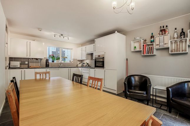 4, Millson Close, Whetstone photo 2