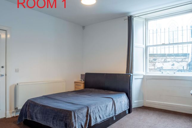 Thumbnail Shared accommodation to rent in York Place, Edinburgh