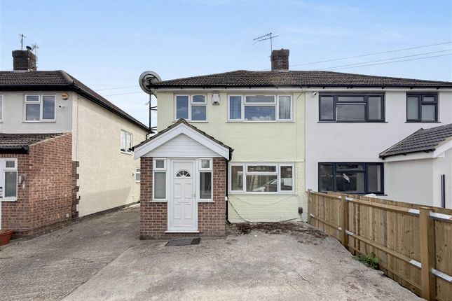 11, Green Lane, Feltham photo 2