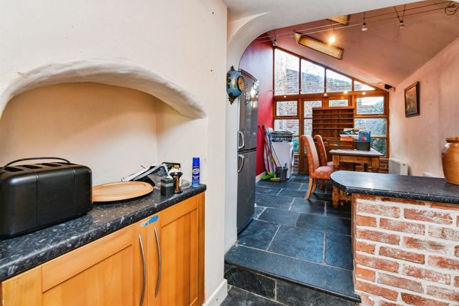 15a, Church Street, Westbury photo 4