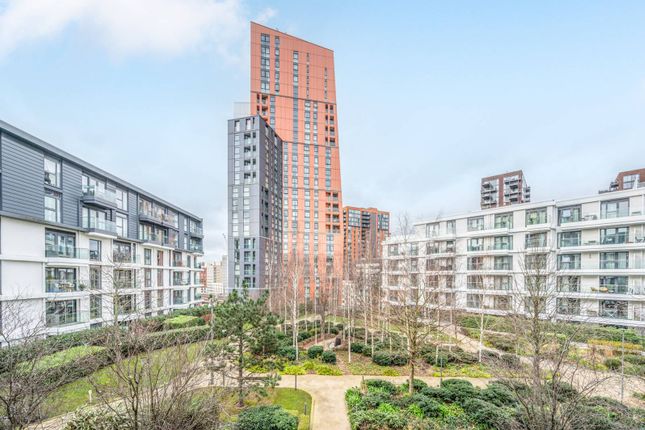 Thumbnail Flat for sale in Nine Elms Point, Vauxhall, London