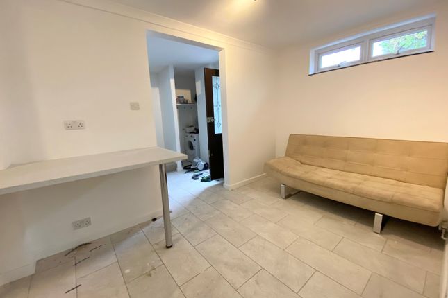 24 Mina Road, Bermondsey photo 3