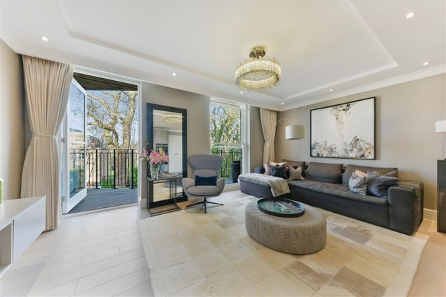 Thumbnail Flat for sale in Hounsfield Lodge, 5 Chambers Park Hill, Wimbledon