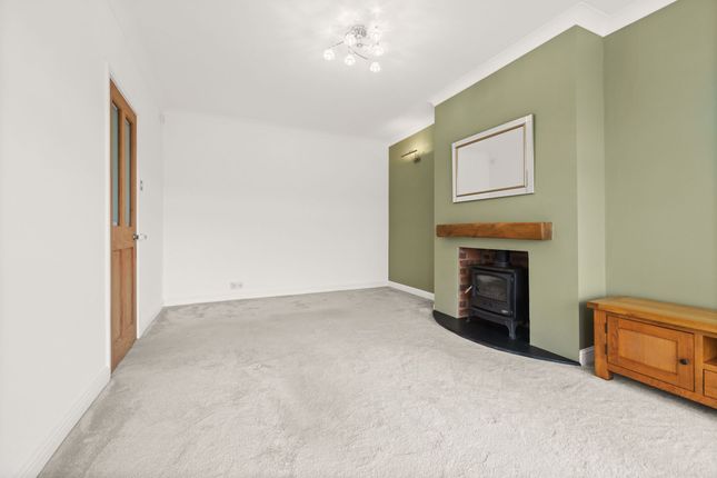 Bungalow to rent in New Templegate, Leeds