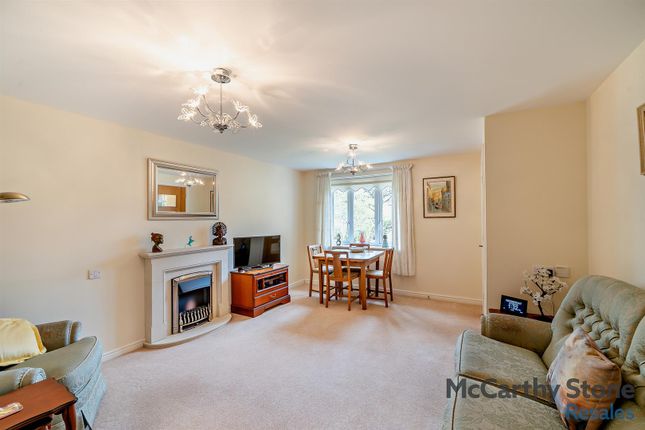 34 Holmcroft Court, Charlton Road, Shepton Mallet photo 3