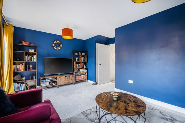 74, Amazon Way, Wiltshire photo 4