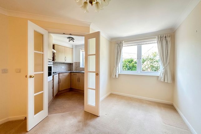 Apt 16, Southwood Court Southend Road, Billericay photo 4