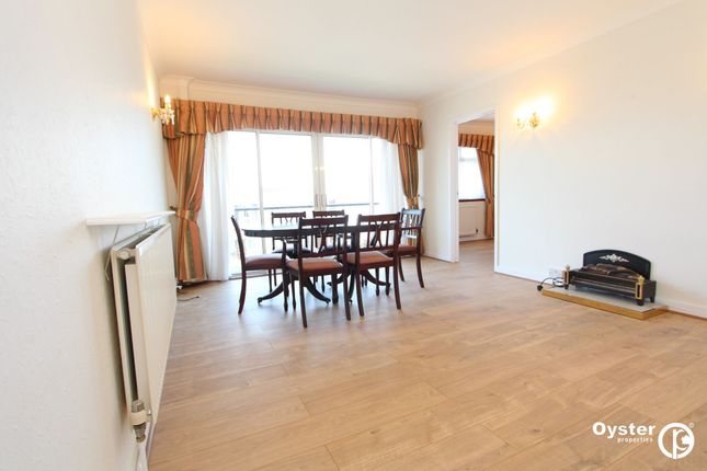 14 Dene Court Dene Gardens, Stanmore photo 4