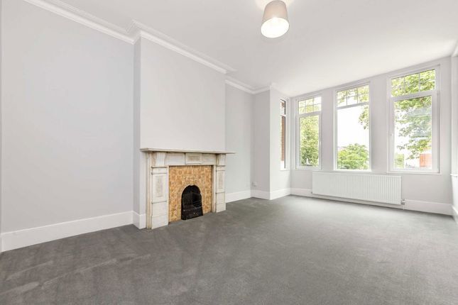 Flat 4, 67, Chiswick High Road, London photo 4