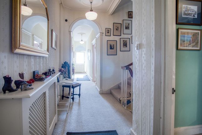Entrance Porch / Hall