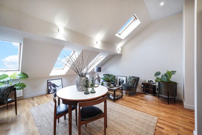 Flat for sale in Albion Drive, London Fields