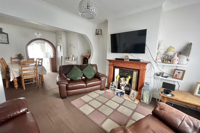 36, Kingwell Avenue, Clacton-On-Sea photo 4