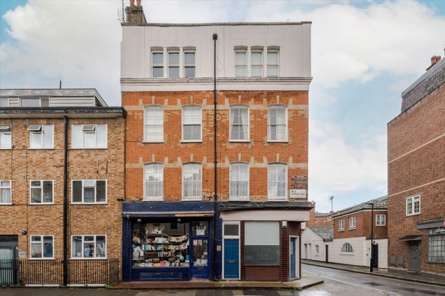 Flat for sale in Bell Street, London NW1.