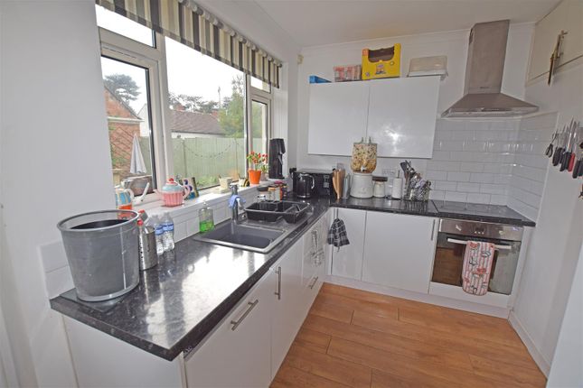 200, King George V Drive East, Cardiff photo 3