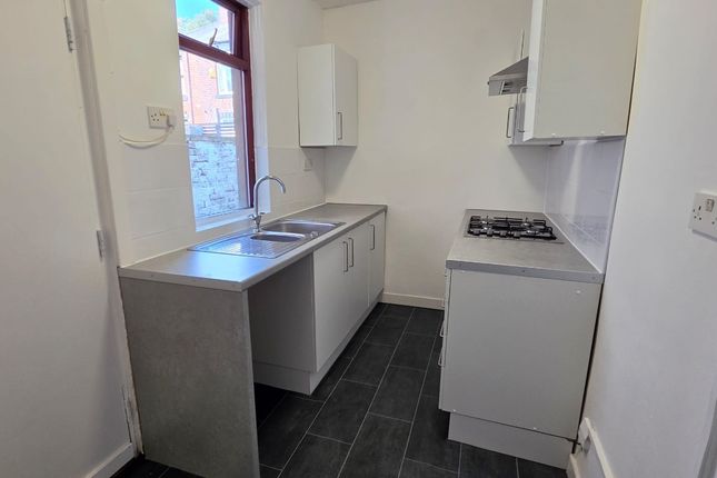 13 Chadwick Street, Rochdale photo 4