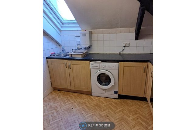 Flat, Priory House St Thomas Road, Launceston photo 2
