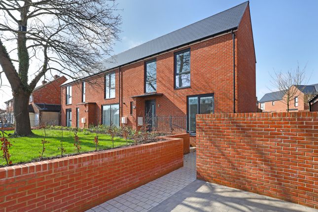 Thumbnail Semi-detached house to rent in Willingale Road, Loughton, Essex