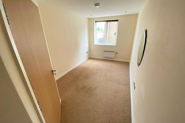 32 Grimshaw Place, Preston photo 4