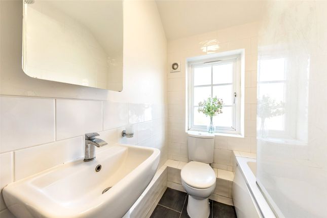 Terraced house for sale in Lessingham Avenue, London