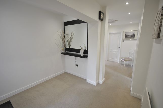 3, Edgehill Road, Doncaster photo 4