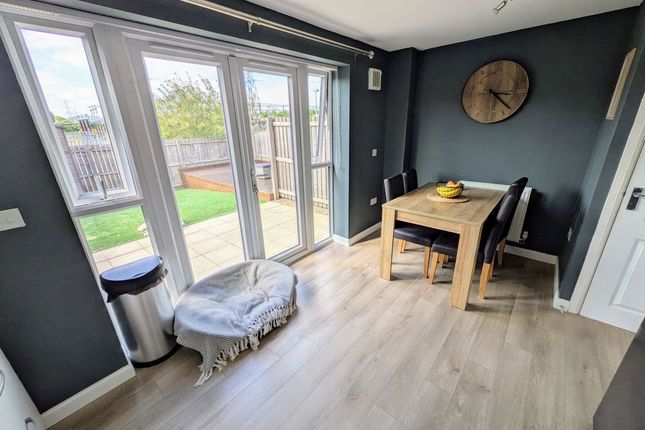 54, Addison View, Blaydon-On-Tyne photo 3