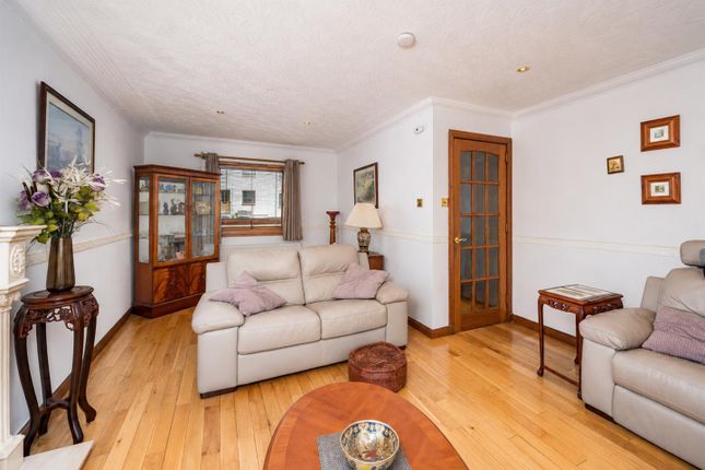 5, Atholl Glen Yard, Dundee photo 3
