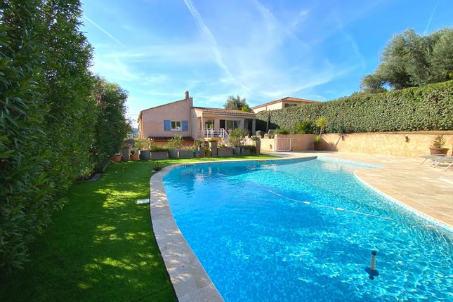 Thumbnail Villa for sale in Ceyreste, Marseille &amp; Cote Bleu, Provence - Var