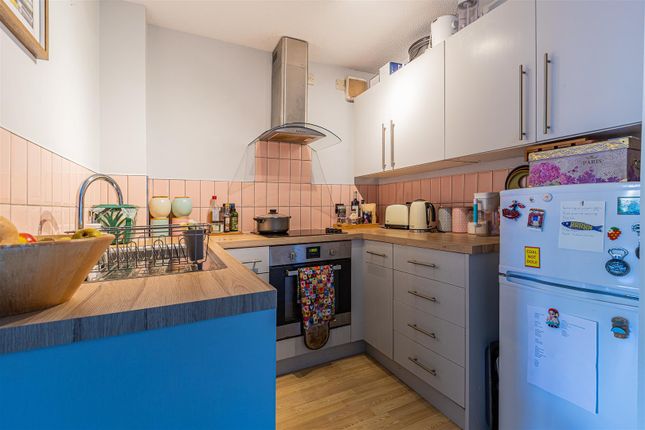 54, Campbell Drive, Cardiff photo 4