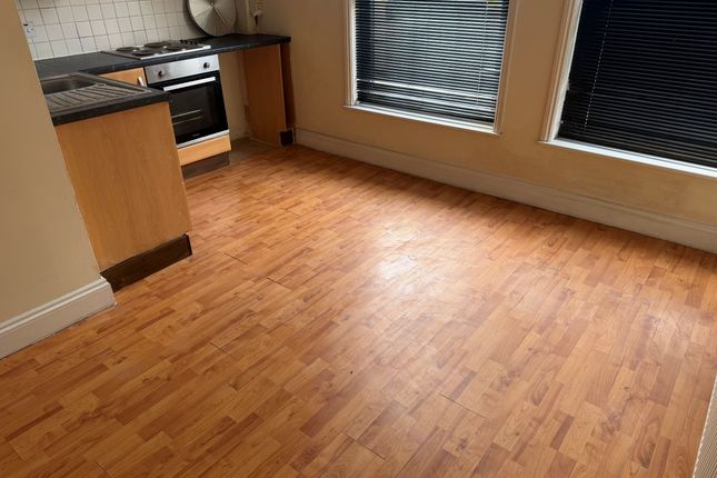Flat 1, 2 Dolphin Passage, Dover photo 4
