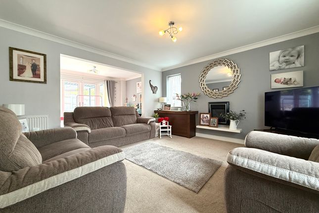 16 Tan Y Bryn Gardens, Aberdare photo 2